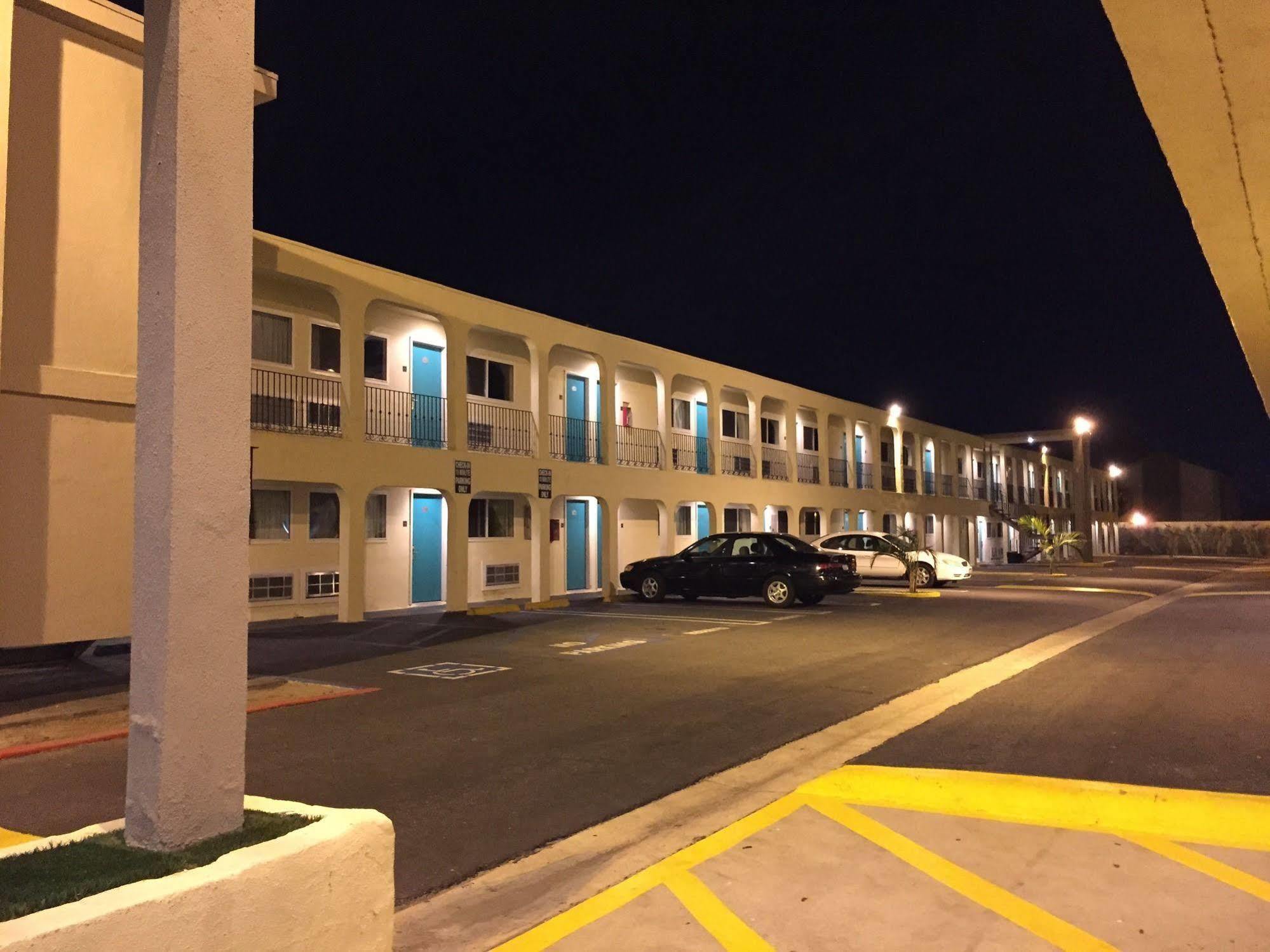 阿纳海姆行政套房酒店 外观 照片