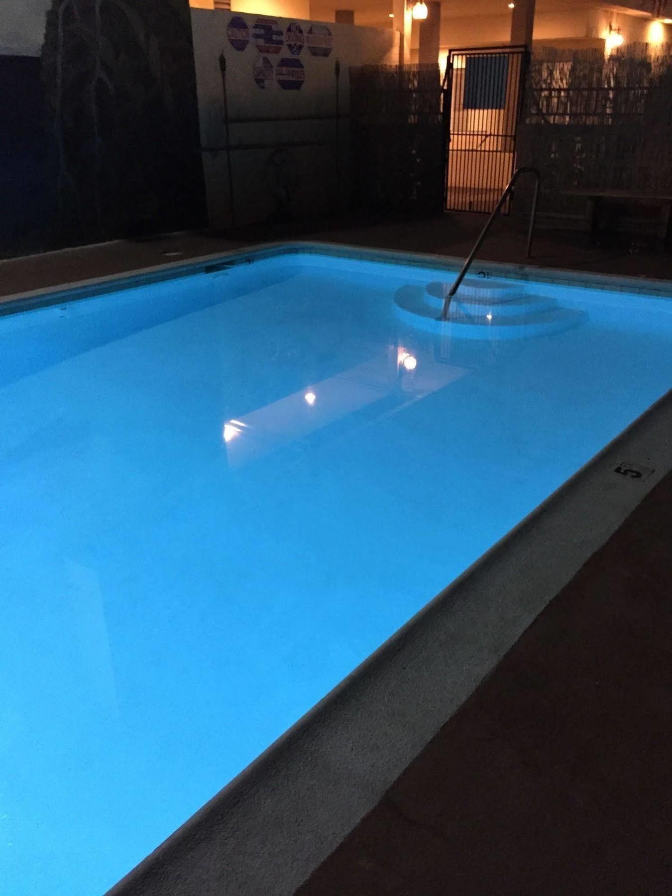阿纳海姆行政套房酒店 外观 照片